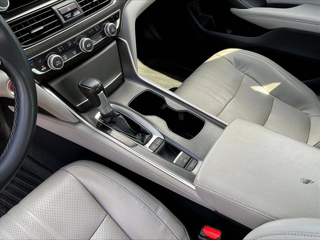 Certified 2018 Honda Accord Touring image 24