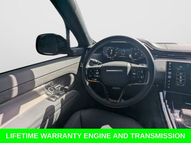 Used 2025 Land Rover Range Rover Sport SE AWD/4WD image 13