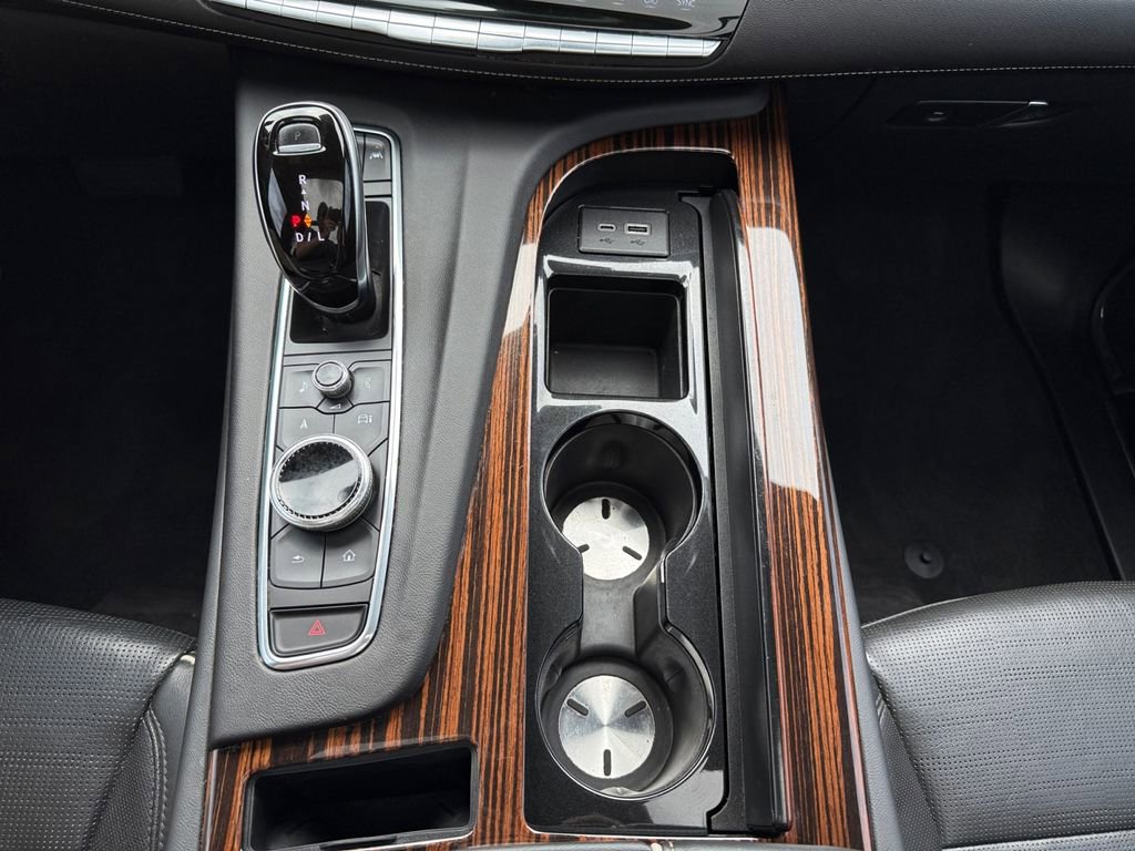 Used 2021 Cadillac Escalade ESV Premium Luxury w/ Driver Assist Tech Package AWD/4WD image 33