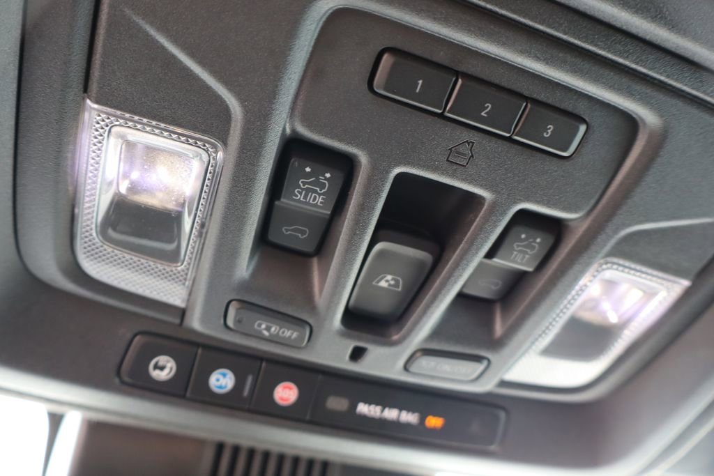 Used 2024 GMC Sierra 2500 AT4X image 35