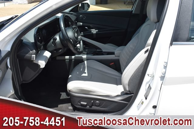 Used 2024 Hyundai Elantra Limited FWD image 21