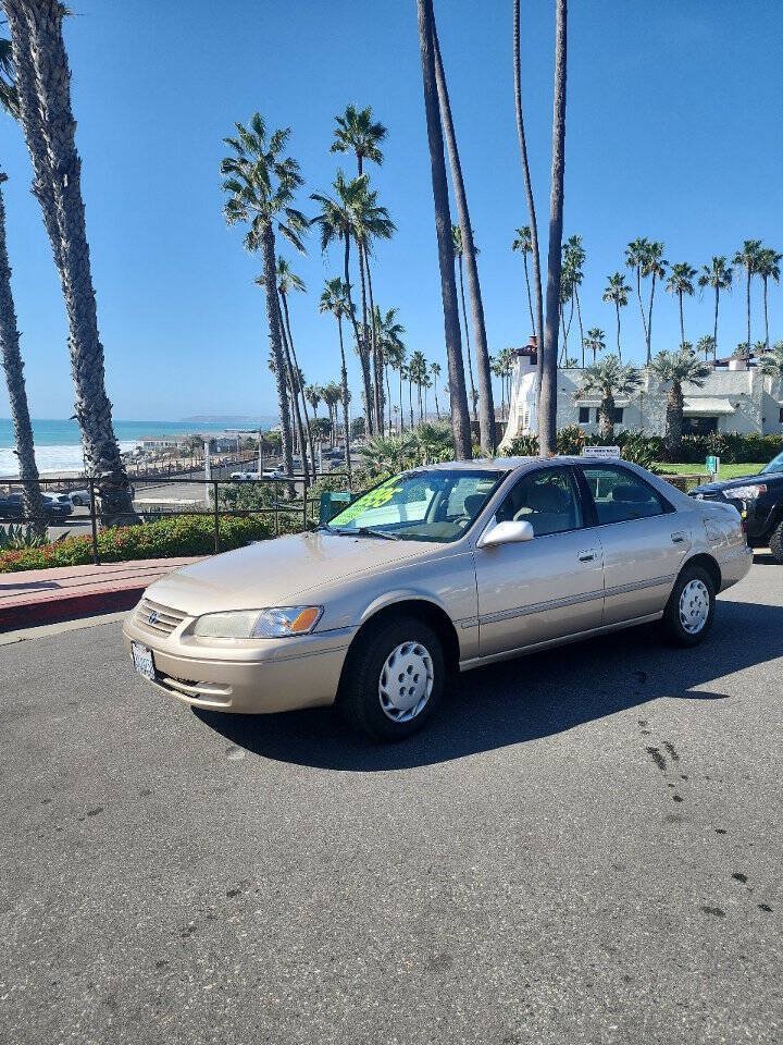 Used 1998 Toyota Camry LE FWD image 2