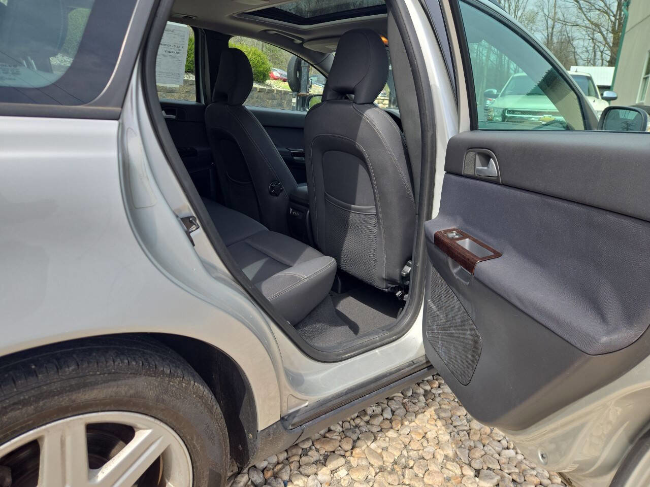 Used 2007 Volvo V50 2.4i FWD image 21