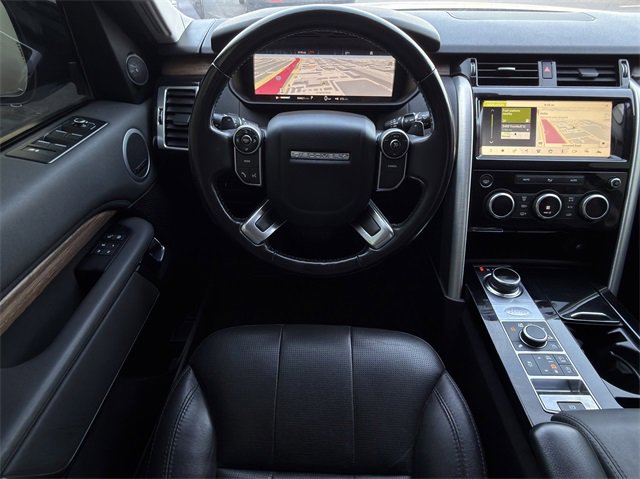 Used 2018 Land Rover Discovery HSE image 11