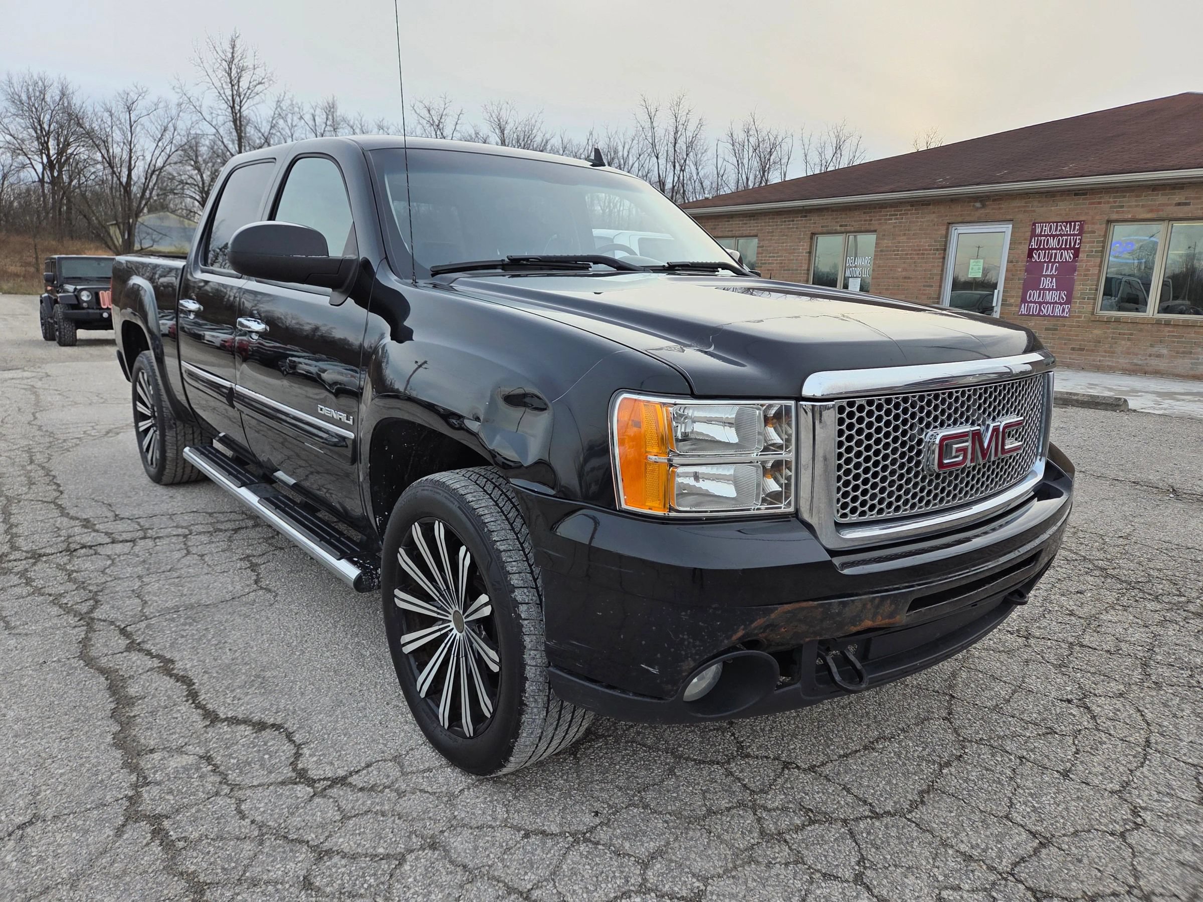 Used 2013 GMC Sierra 1500 Denali AWD/4WD image 4