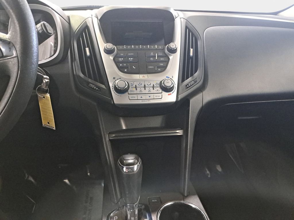 Used 2017 Chevrolet Equinox LS image 19