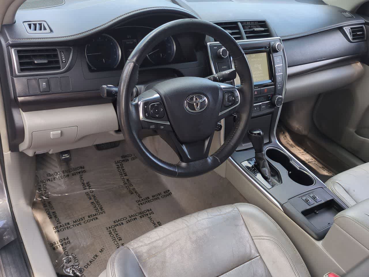 Used 2017 Toyota Camry XLE FWD image 10