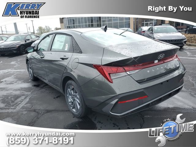 New 2026 Hyundai Elantra Blue image 3