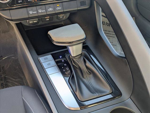 Used 2023 Hyundai Elantra SEL w/ Cargo Package image 21