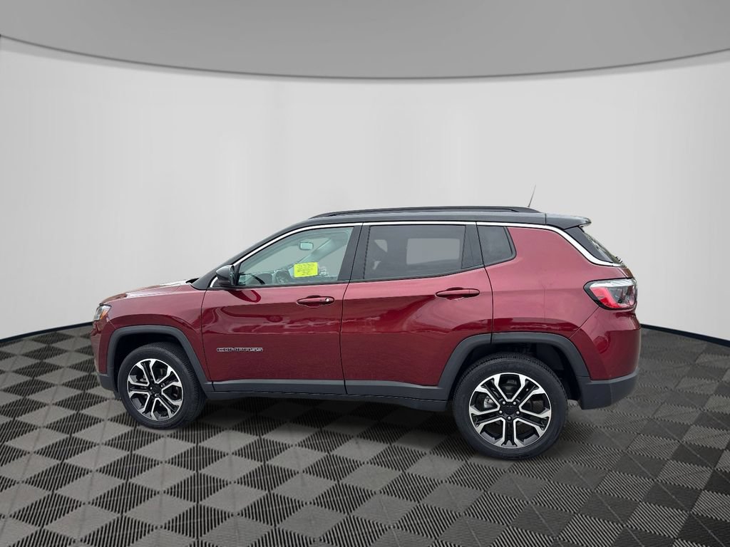Certified 2022 Jeep Compass Limited AWD/4WD image 2