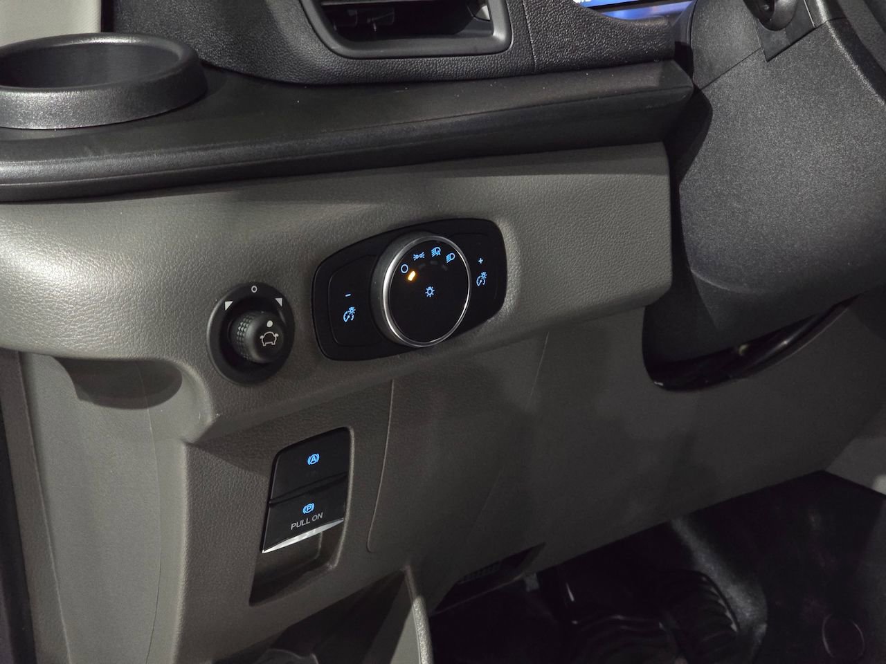 New 2026 Ford Transit 250 148 Medium Roof image 14