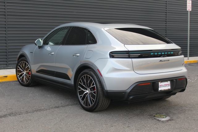 New 2025 Porsche Macan 4S Electric image 3