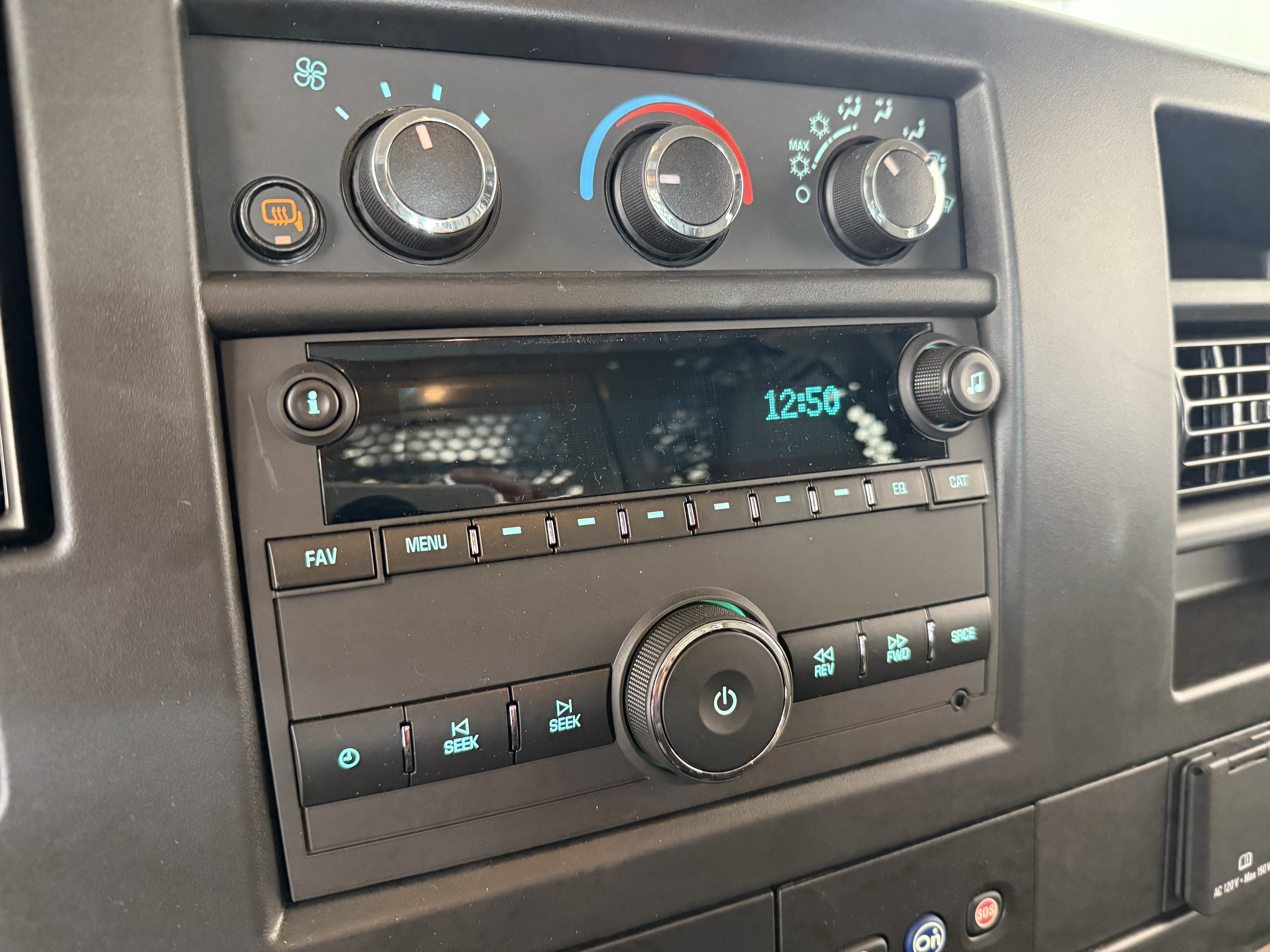 New 2025 Chevrolet Express 3500 w/ Driver Convenience Package image 22