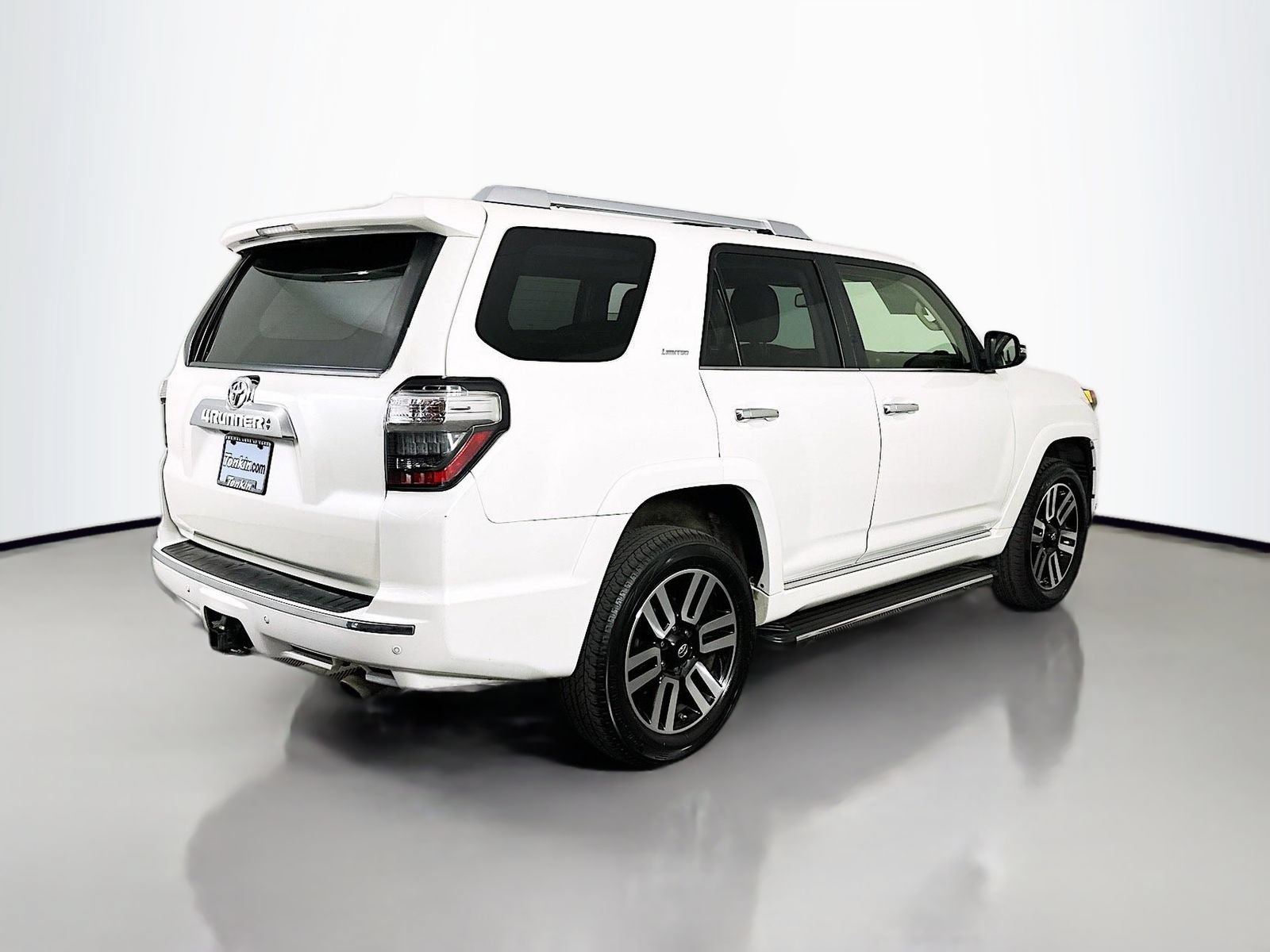 Used 2016 Toyota 4Runner Limited AWD/4WD image 8
