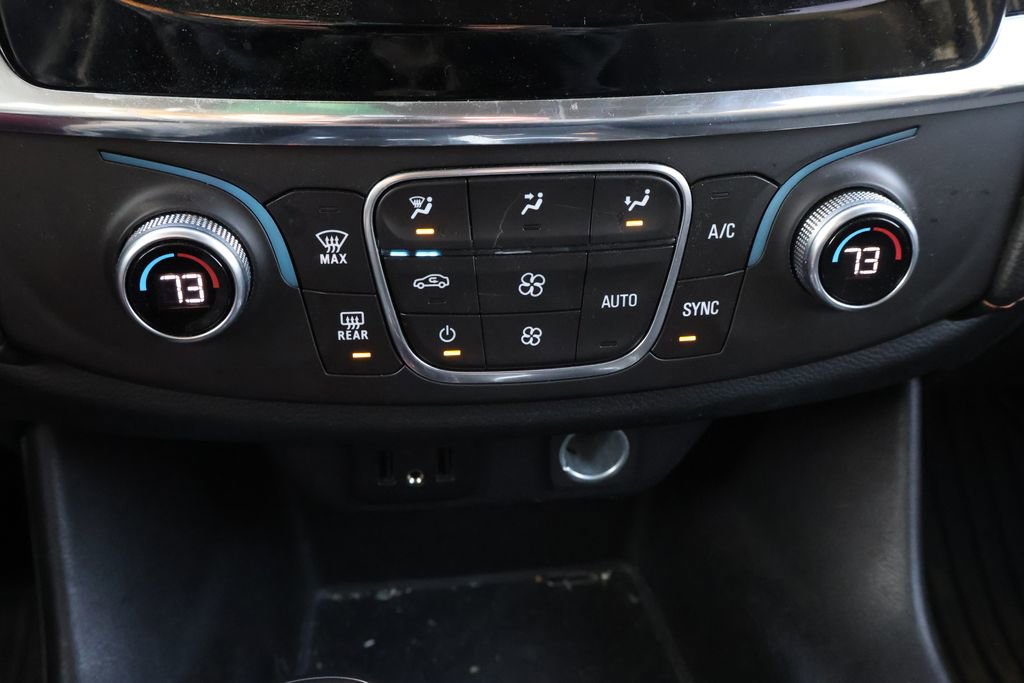 Used 2018 Chevrolet Traverse LT image 24