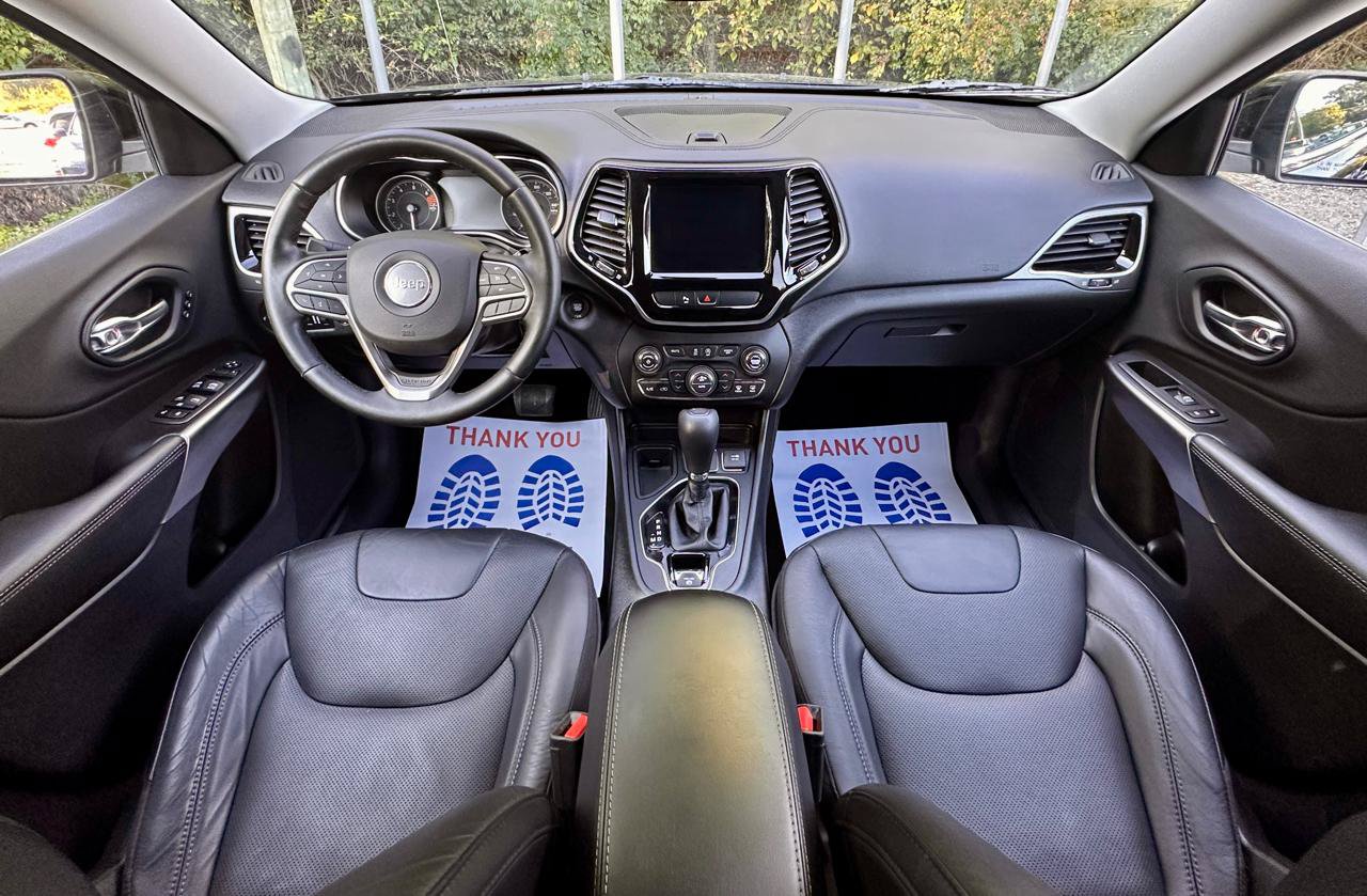 Used 2019 Jeep Cherokee Limited FWD image 9