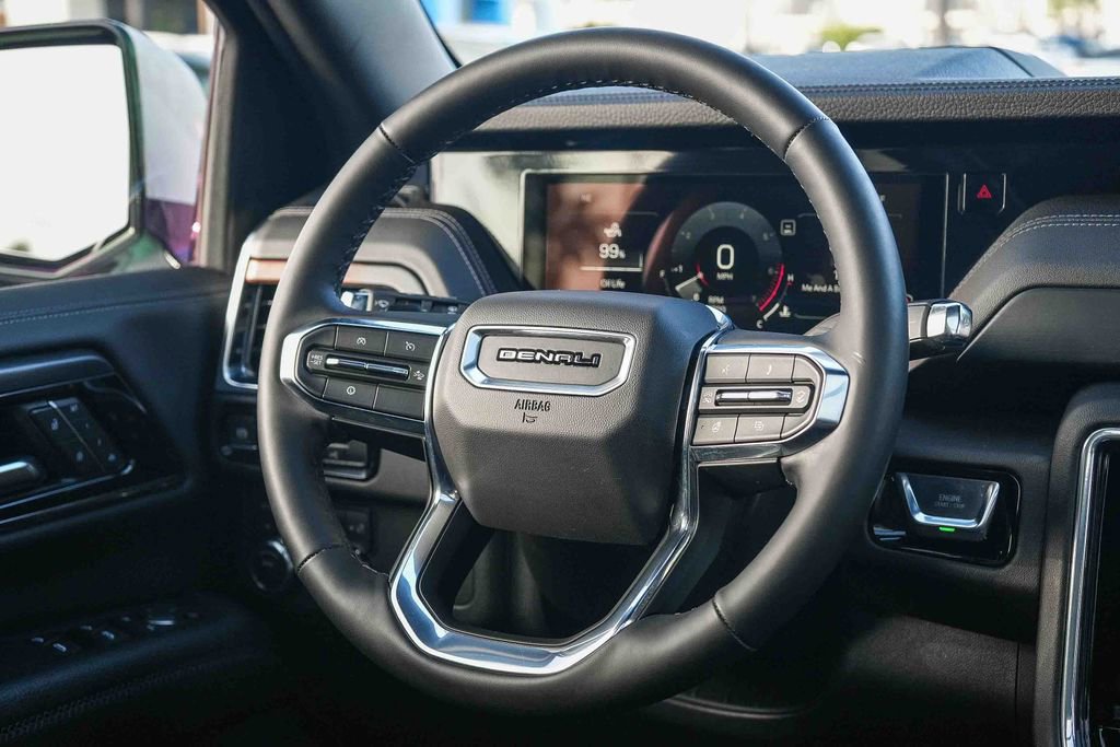 Used 2025 GMC Yukon XL Denali w/ Sun & Power Step Package image 16