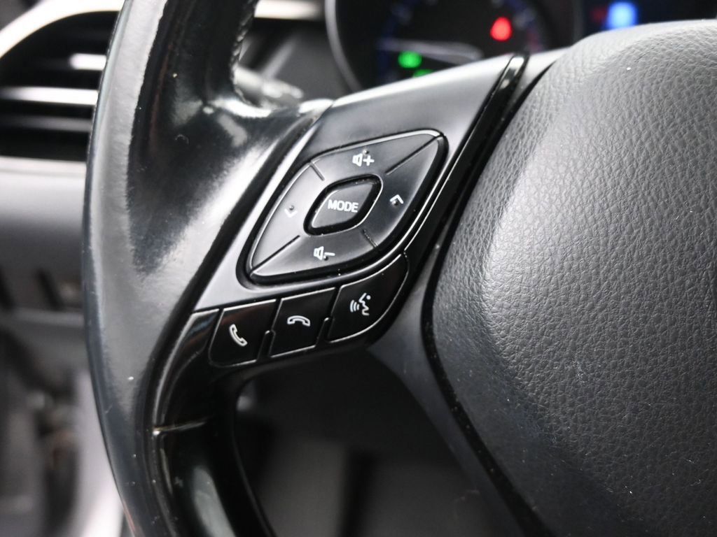 Used 2019 Toyota C-HR image 27