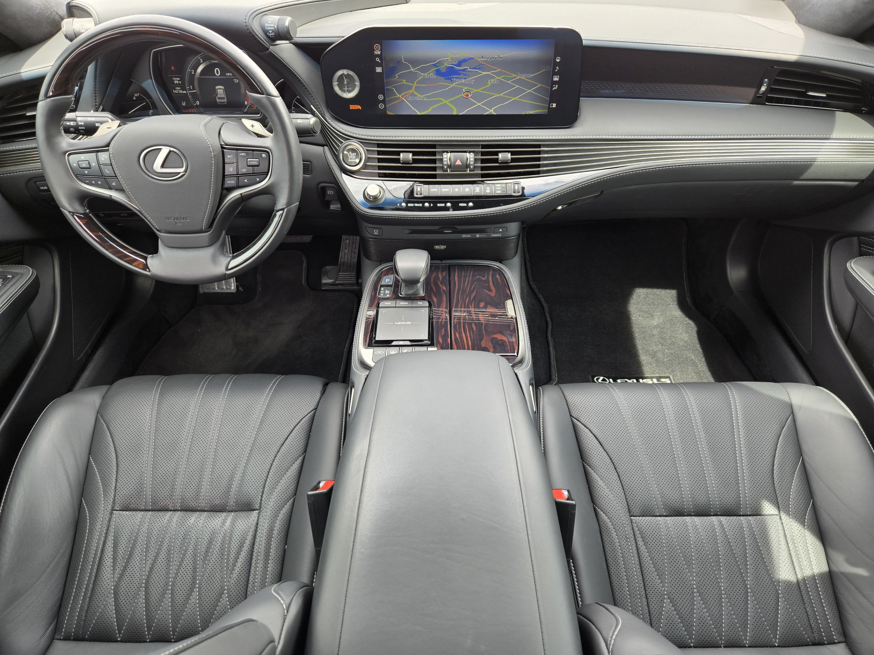 Used 2022 Lexus LS 500 w/ Interior Upgrade Package RWD image 29