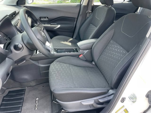 Certified 2023 Nissan Kicks SV FWD image 6