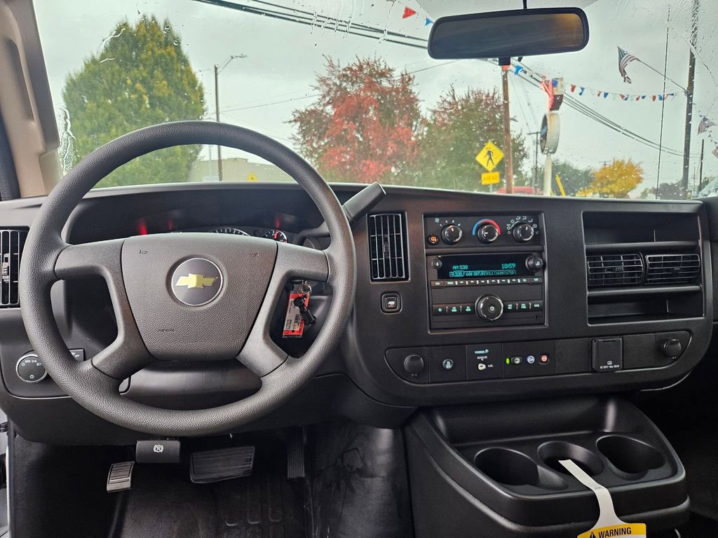New 2025 Chevrolet Express 2500 Extended image 27