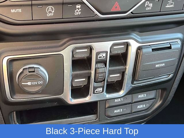 Used 2022 Jeep Gladiator Sport image 29