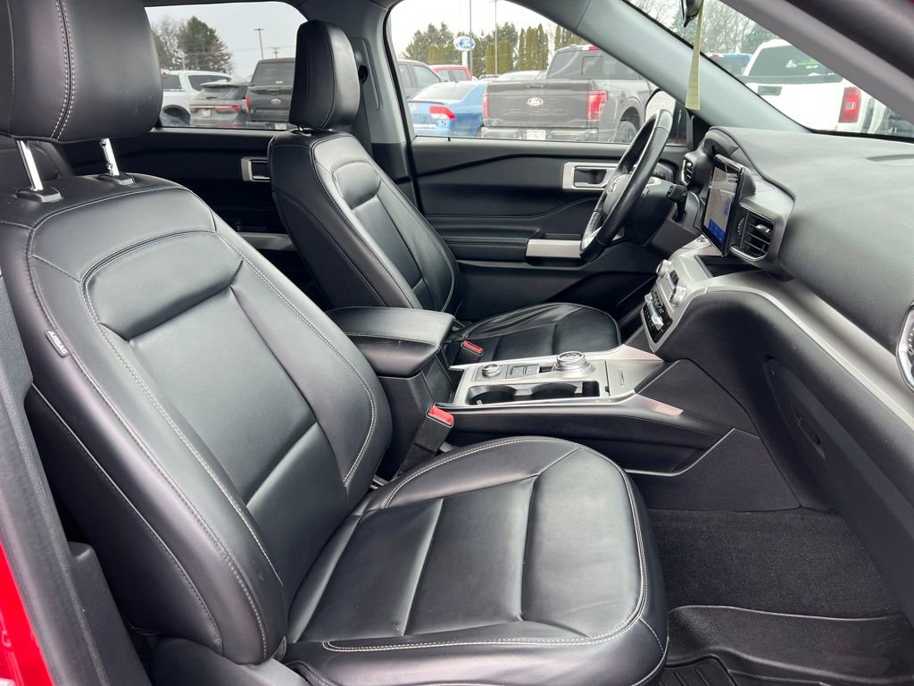 Used 2021 Ford Explorer XLT w/ Equipment Group 202A image 35
