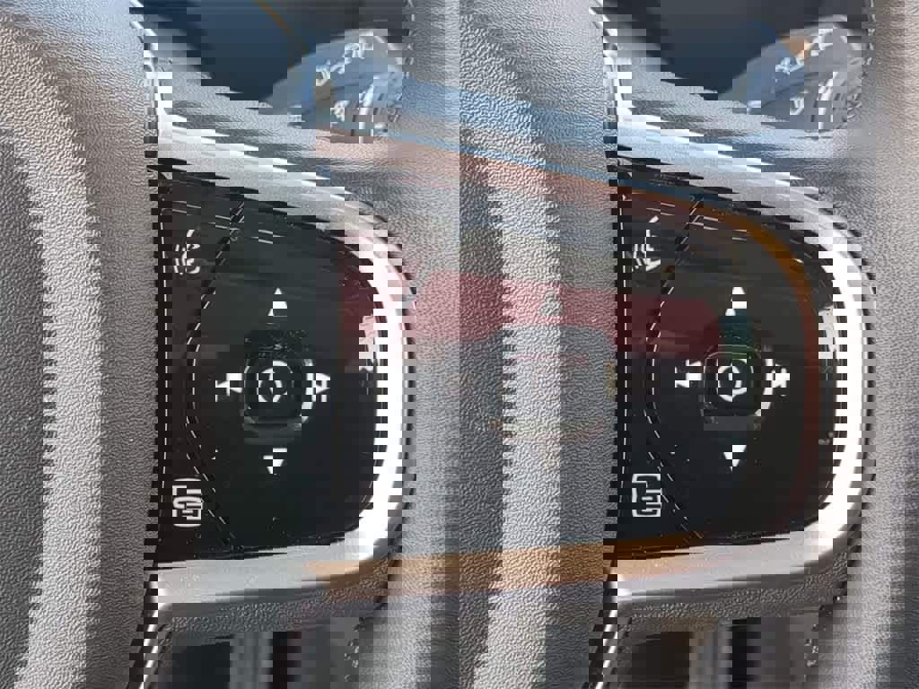 Certified 2026 Volvo XC90 B6 Plus w/ Protection Package Premier image 25