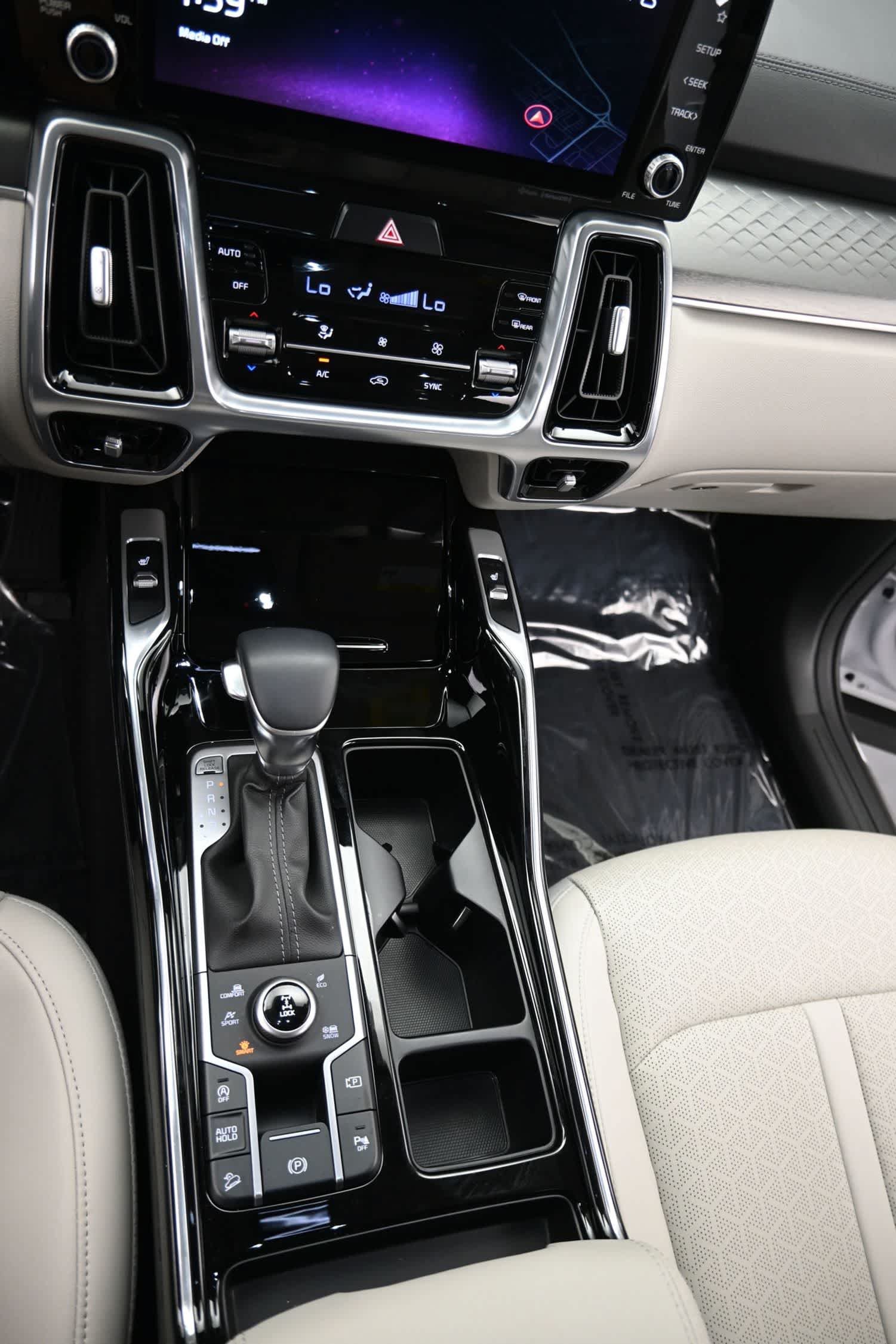 Used 2023 Kia Sorento SX AWD/4WD image 20