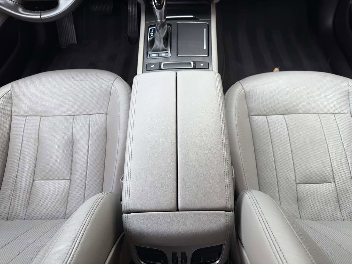 Used 2017 Genesis G80 3.8 image 26