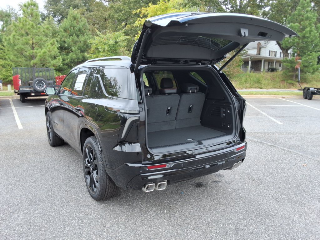 New 2027 Chevrolet Traverse RS FWD image 13