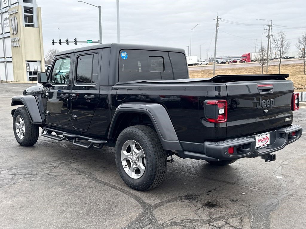 Used 2021 Jeep Gladiator Sport image 9