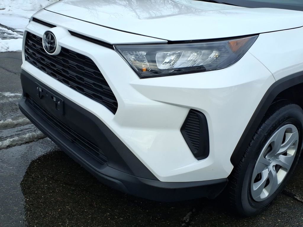 Certified 2022 Toyota RAV4 LE image 8
