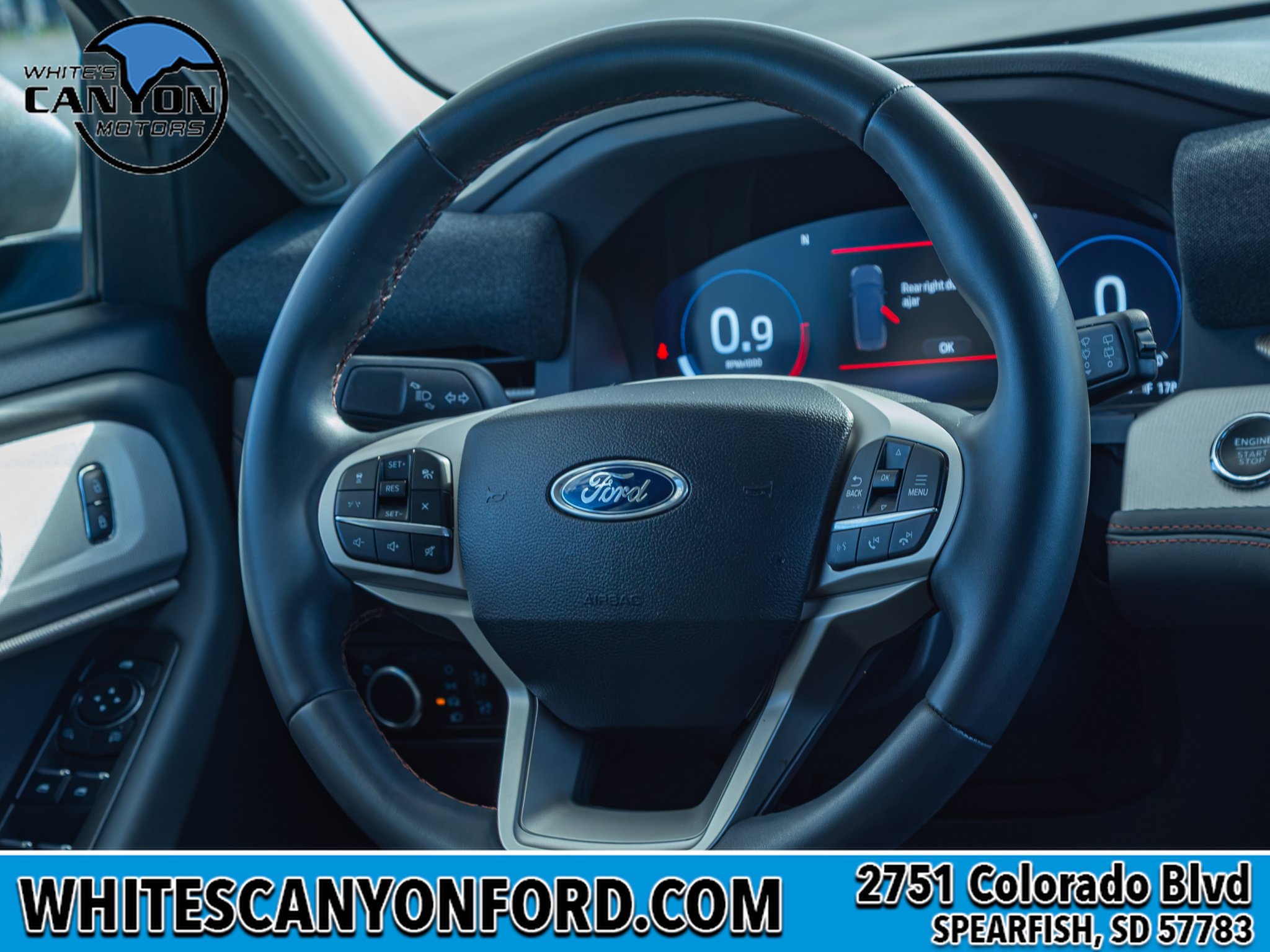 Used 2025 Ford Explorer Active AWD/4WD image 8
