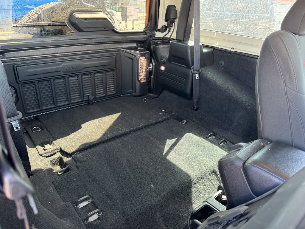 Used 2021 Jeep Wrangler Rubicon AWD/4WD image 4