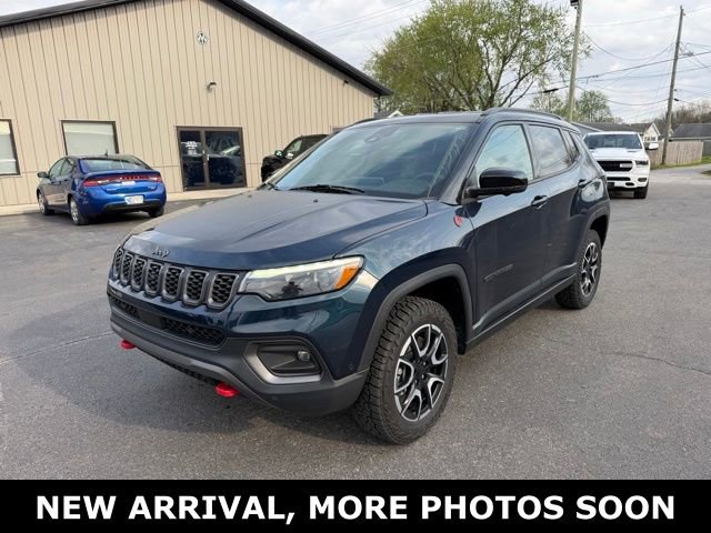 Used 2024 Jeep Compass Trailhawk w/ Trailhawk Elite Group image 1
