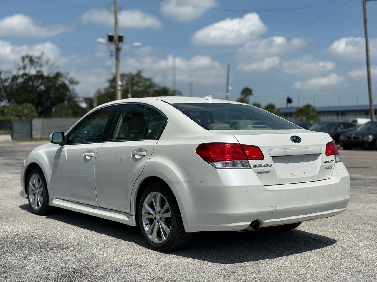 Used 2014 Subaru Legacy 2.5i Premium AWD/4WD image 3