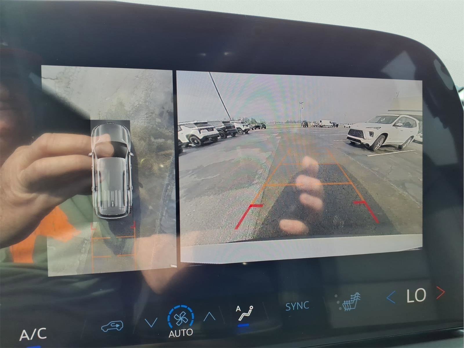 New 2026 Chevrolet Traverse LT w/ Enhanced Driving Package image 25