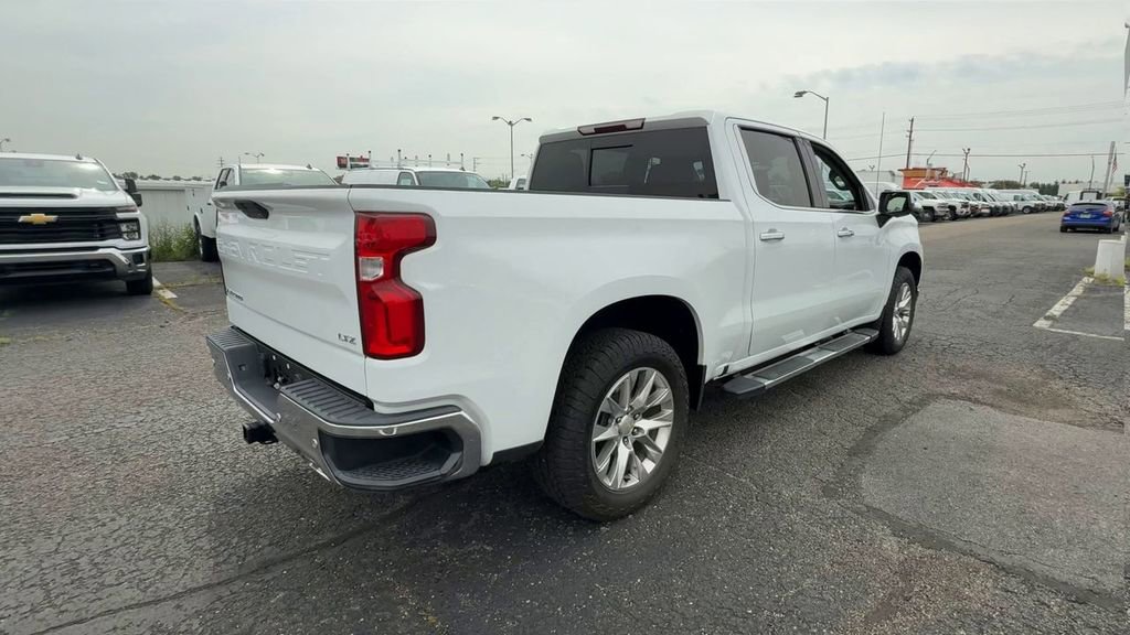 Used 2021 Chevrolet Silverado 1500 LTZ w/ Z71 Off-Road Package image 8