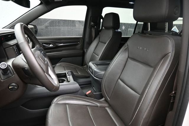 Used 2023 GMC Yukon XL Denali AWD/4WD image 13