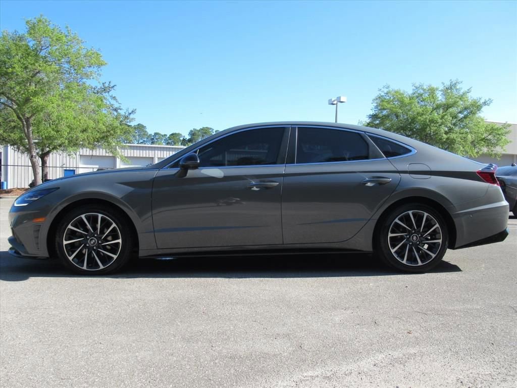 Used 2023 Hyundai Sonata Limited w/ Cargo Package image 4