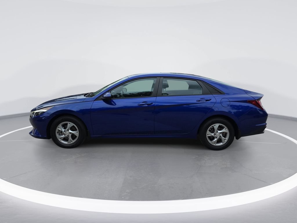 Used 2023 Hyundai Elantra SE FWD image 7