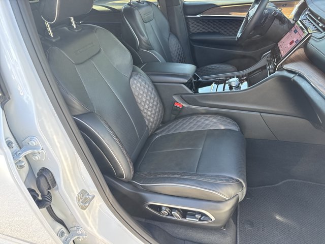 Certified 2025 Jeep Grand Cherokee L Summit AWD/4WD image 15