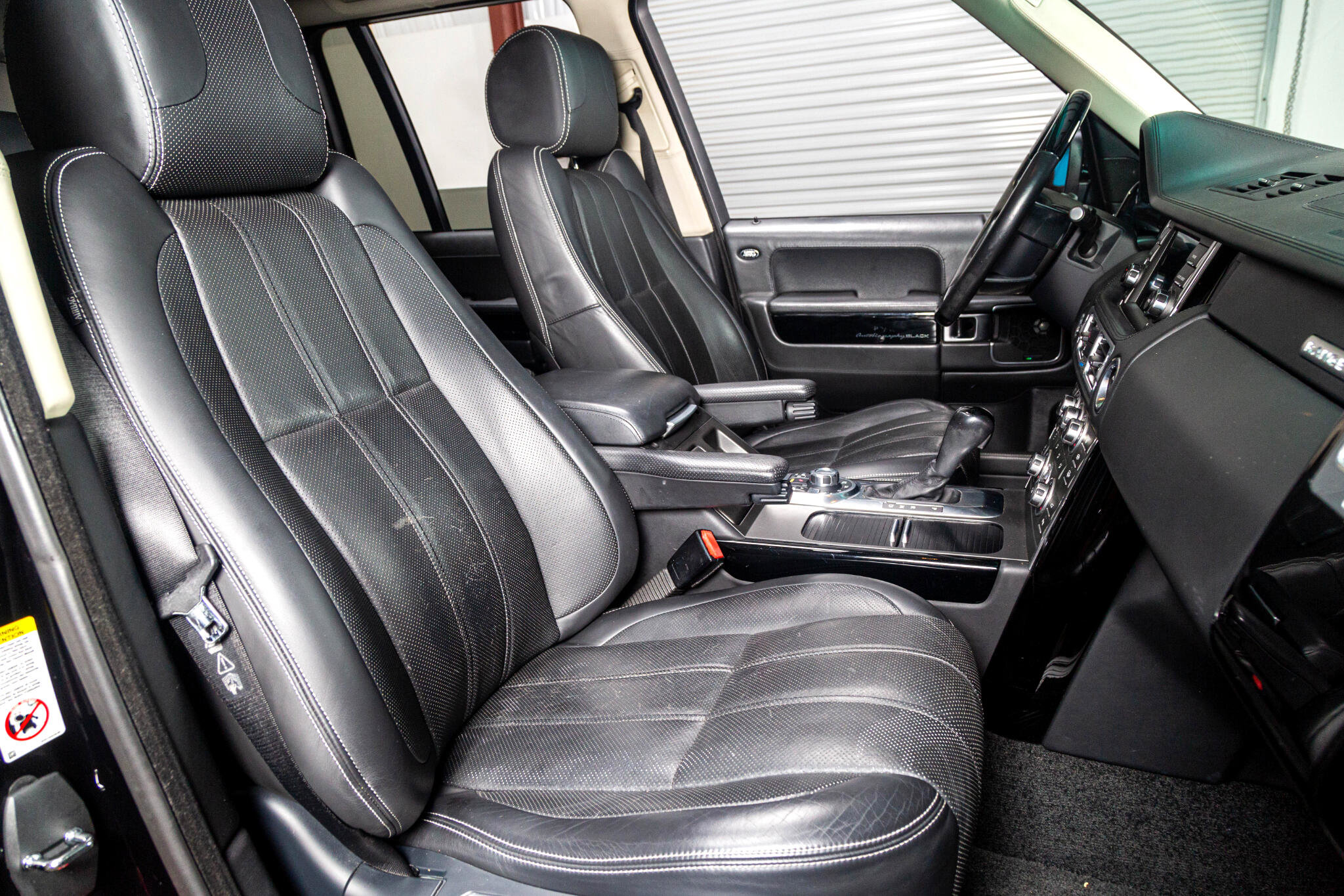 Used 2011 Land Rover Range Rover Autobiography image 10