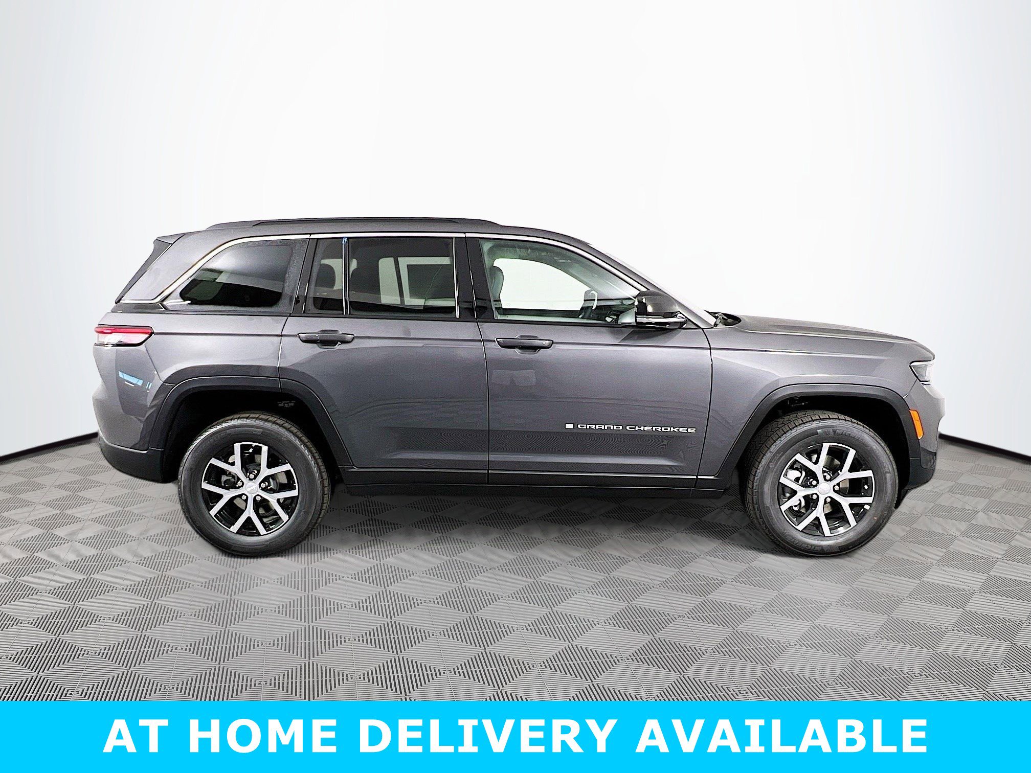 New 2025 Jeep Grand Cherokee Limited image 33