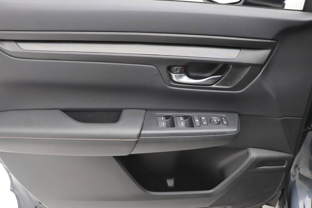Used 2025 Honda CR-V Sport image 14