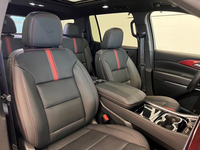 Used 2024 Chevrolet Traverse RS w/ LPO, Floor Liner Package image 20