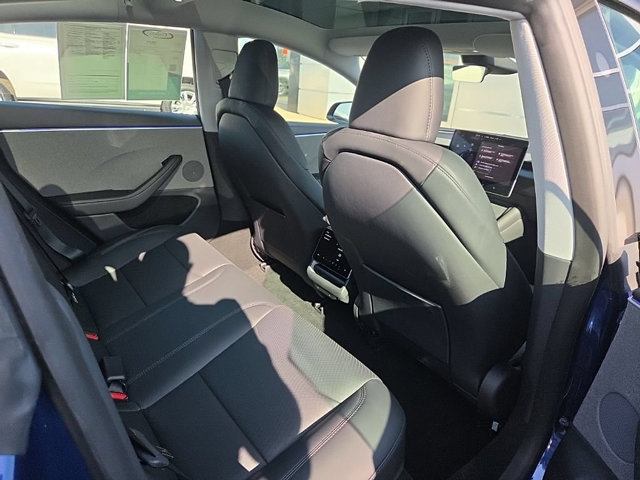 Used 2025 Tesla Model 3 Long Range RWD image 16