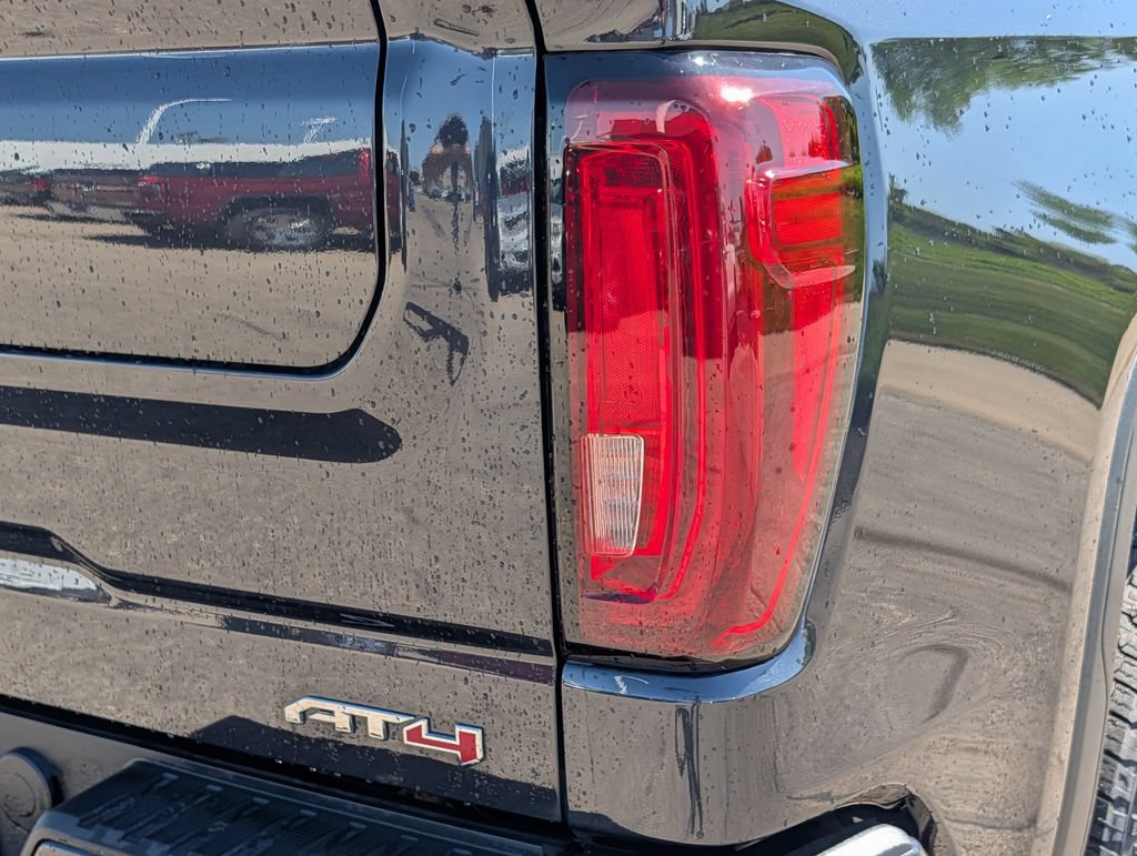 Used 2022 GMC Sierra 1500 AT4 w/ AT4 Preferred Package AWD/4WD image 17