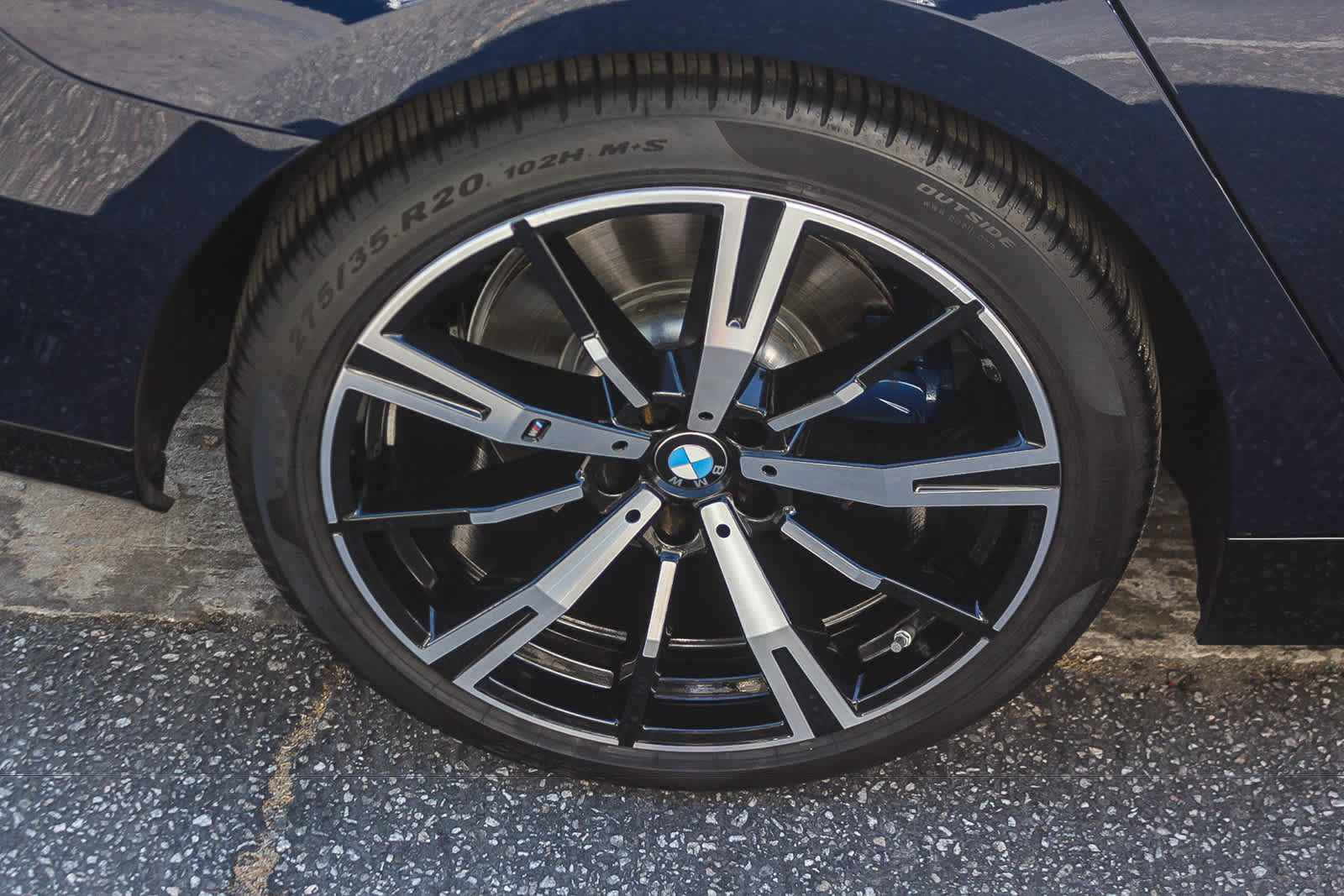 Used 2026 BMW 530i w/ M Sport Package RWD image 8